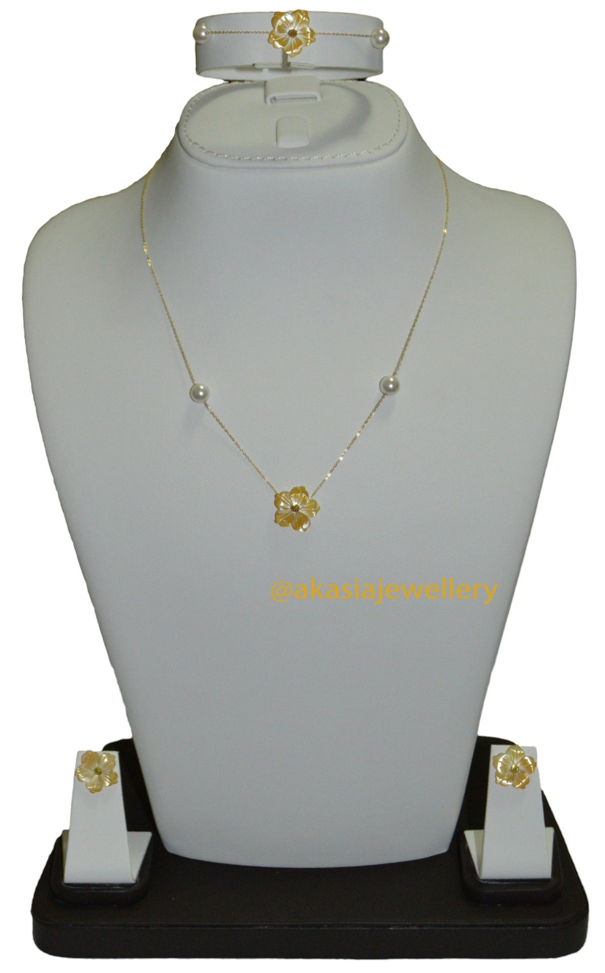 Fleur Jewellery Set – 18K Gold – 18K gold jewellery set, Akasia Jewellery Dubai