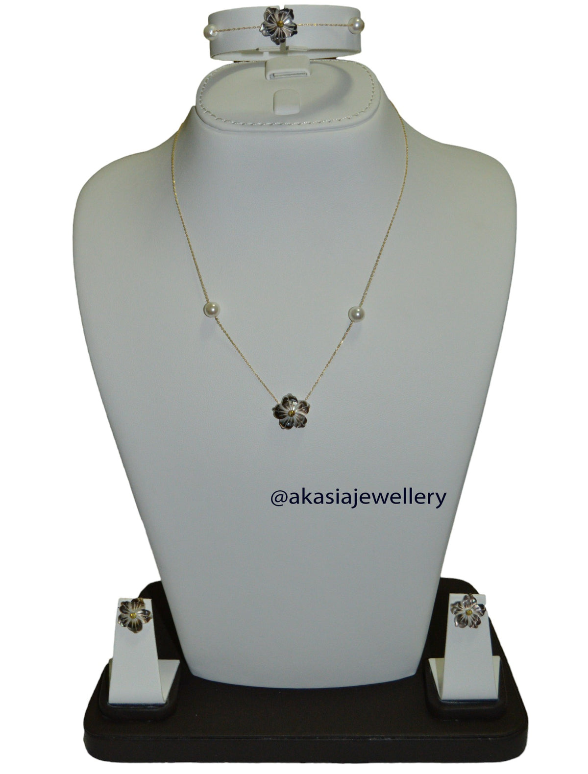 Fleur Jewellery Set – 18K Gold – 18K gold jewellery set, Akasia Jewellery Dubai