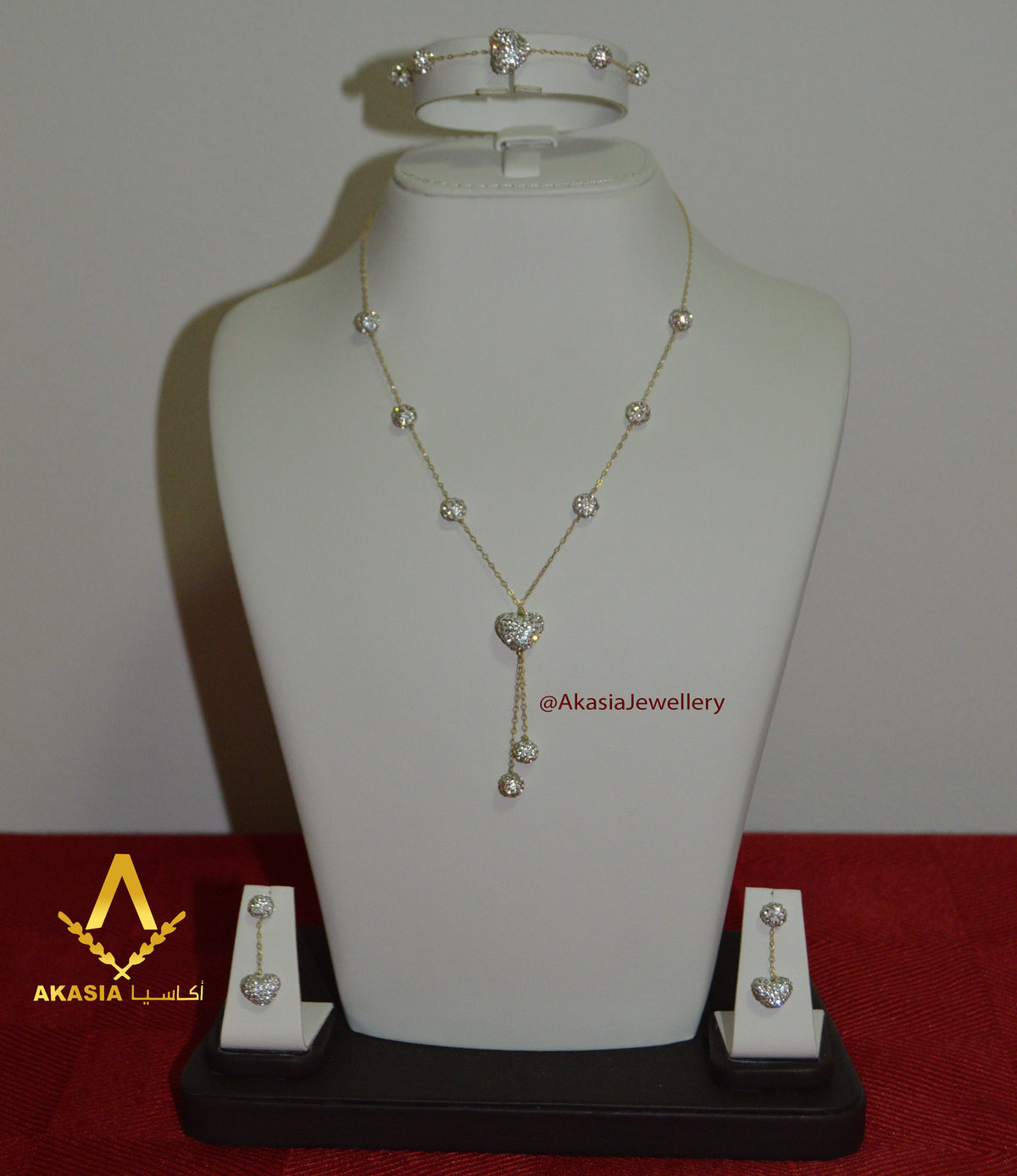 J Heart Set – 18K gold jewellery set, Akasia Jewellery Dubai